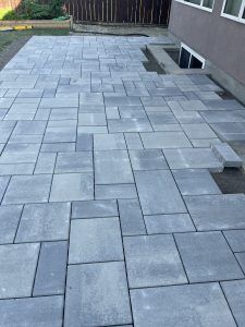 QUALITY PAVING STONE